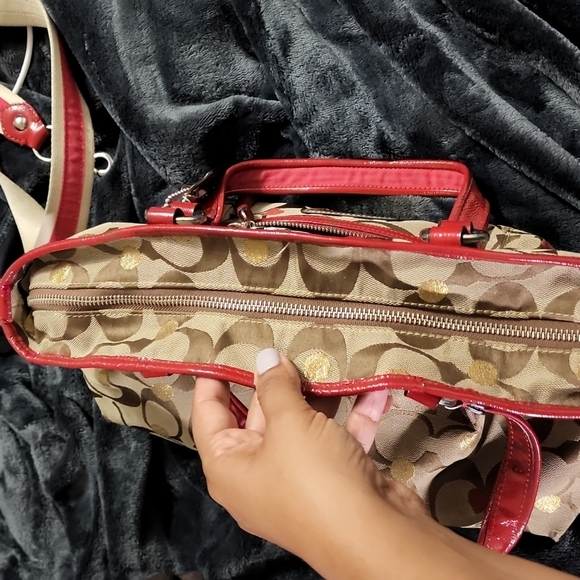 Poppy Coach Crossbody purse - Picture 12 of 15